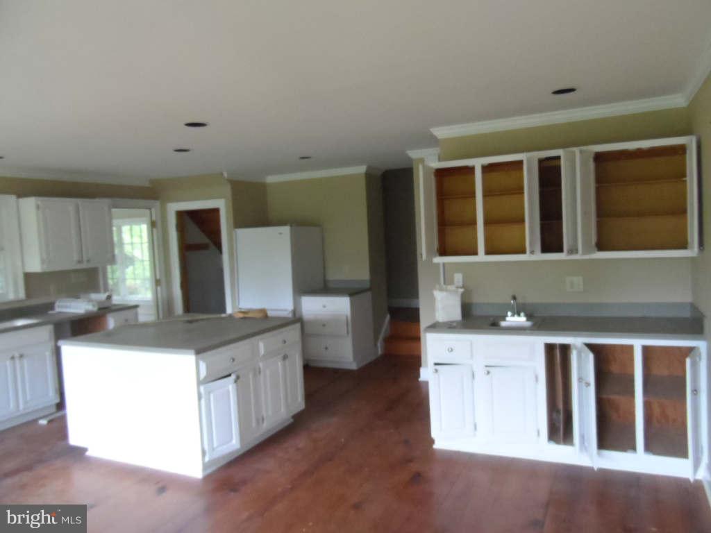 35034 Paxson Road Round Hill, VA 20141 - Photo 10 of 20 Kitchen