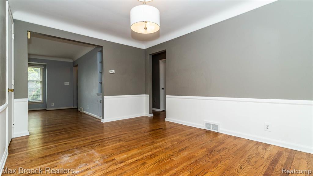 2602 Trafford Road Royal Oak, MI 48073 - Photo 5 of 26