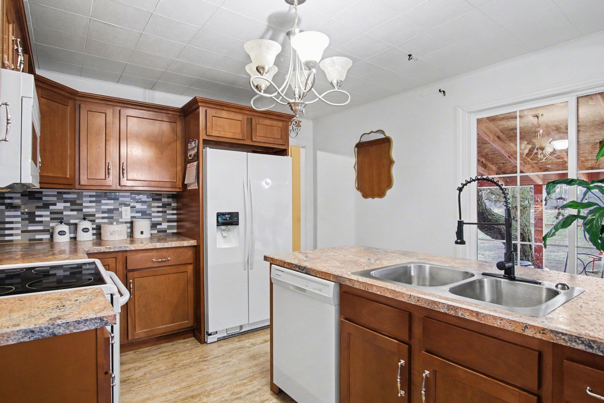 9263 Belding Road Belding, MI 48809 - Photo 14 of 22 Clint Maki Listing Broker 616-227-4887