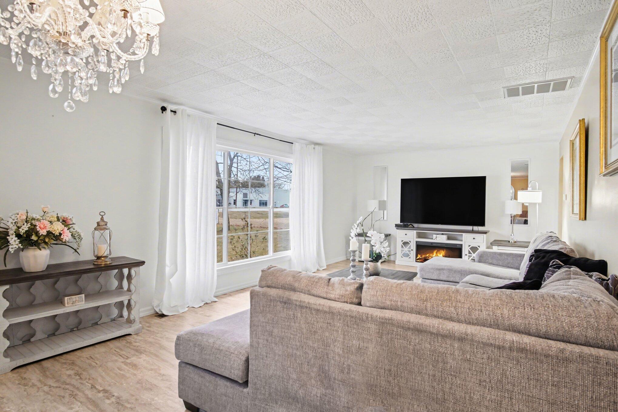 9263 Belding Road Belding, MI 48809 - Photo 4 of 22 Clint Maki Listing Broker 616-227-4887