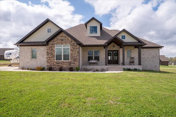 $634,000 | 114 Hurst Drive, Leoma, TN 38468
