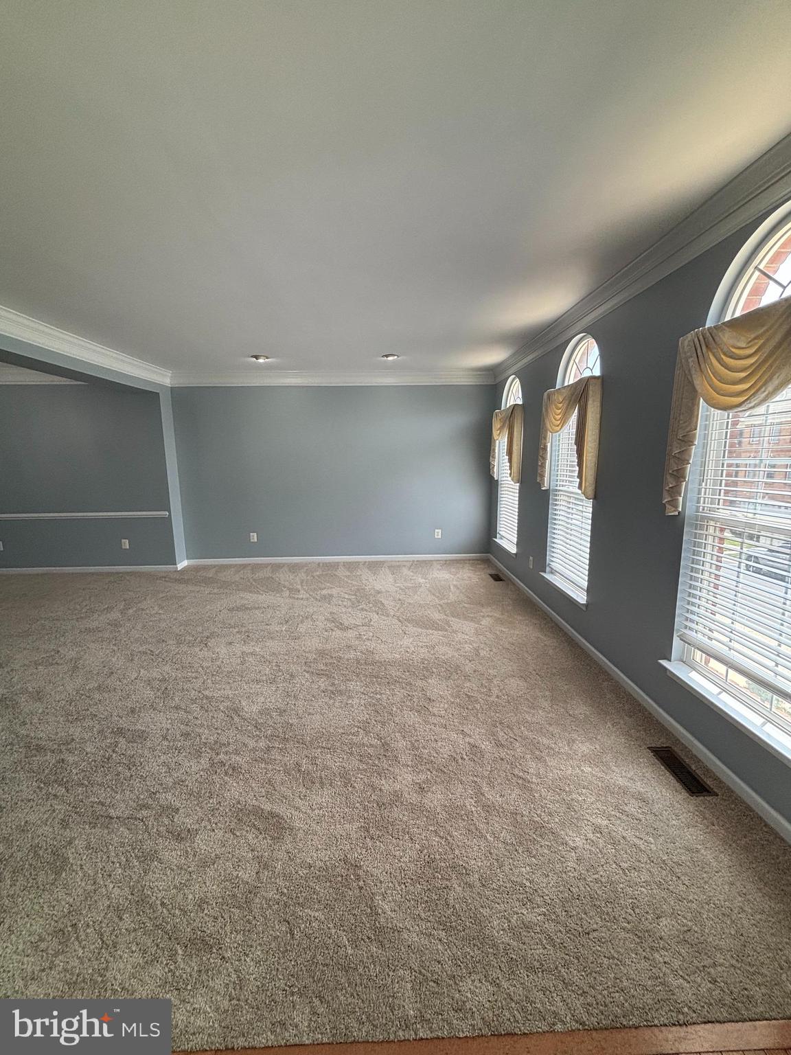 42902 Overly Square Chantilly, VA 20152 - Photo 4 of 27 Gallery Image 4