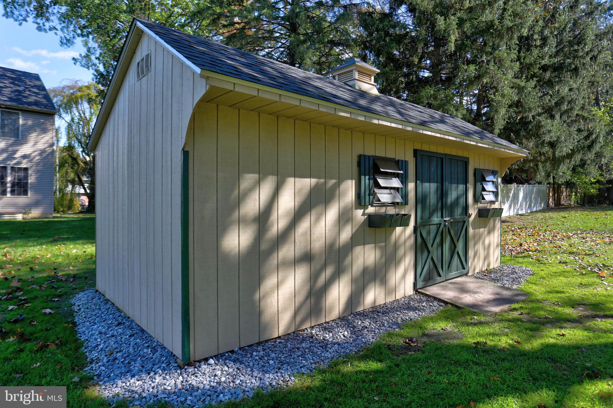 1427 Eden Road Lancaster, PA 17601 - Photo 21 of 39
