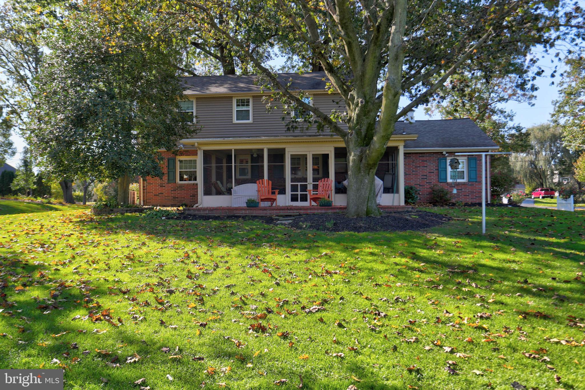 1427 Eden Road Lancaster, PA 17601 - Photo 4 of 39