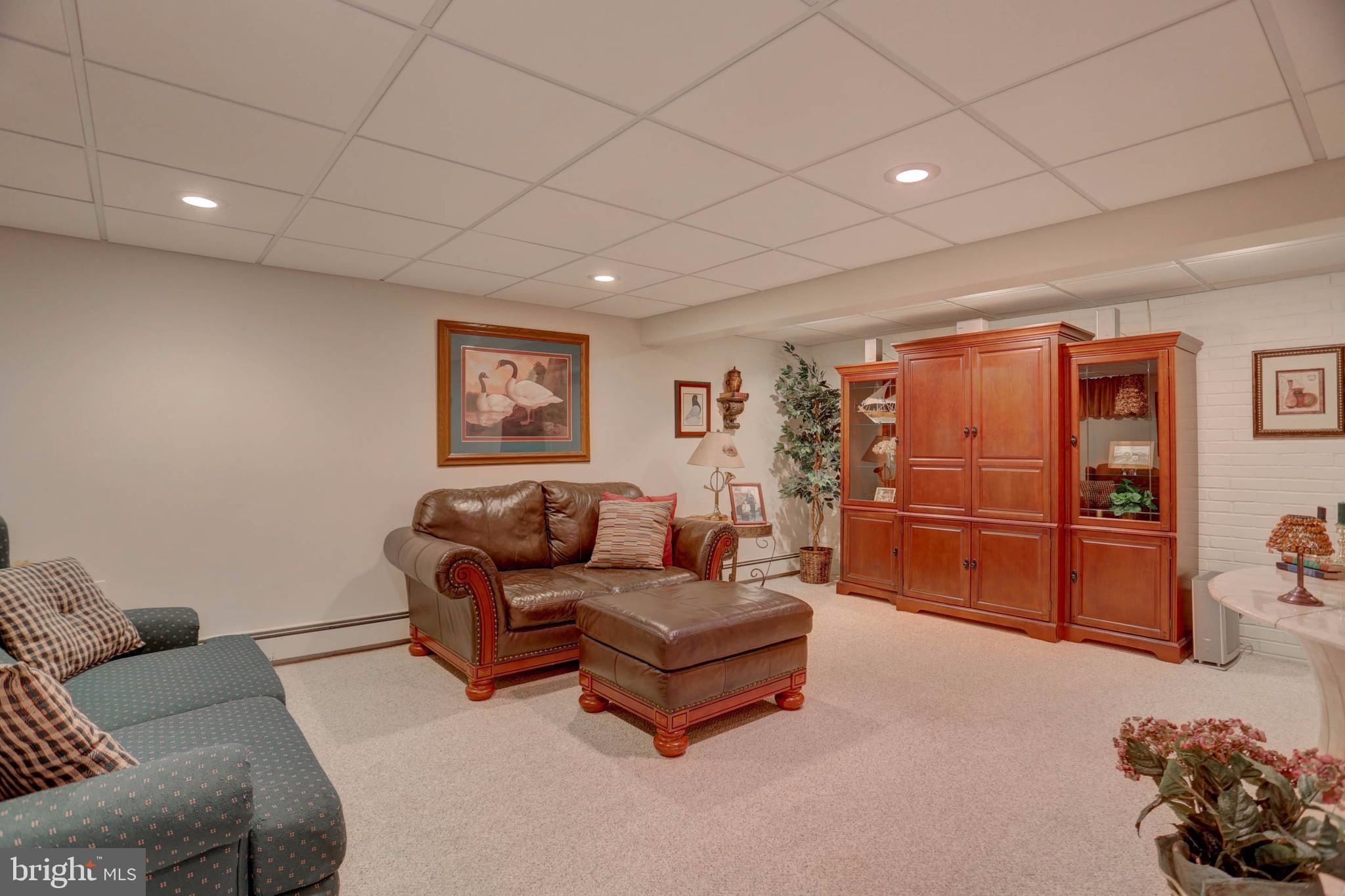 1427 Eden Road Lancaster, PA 17601 - Photo 33 of 39