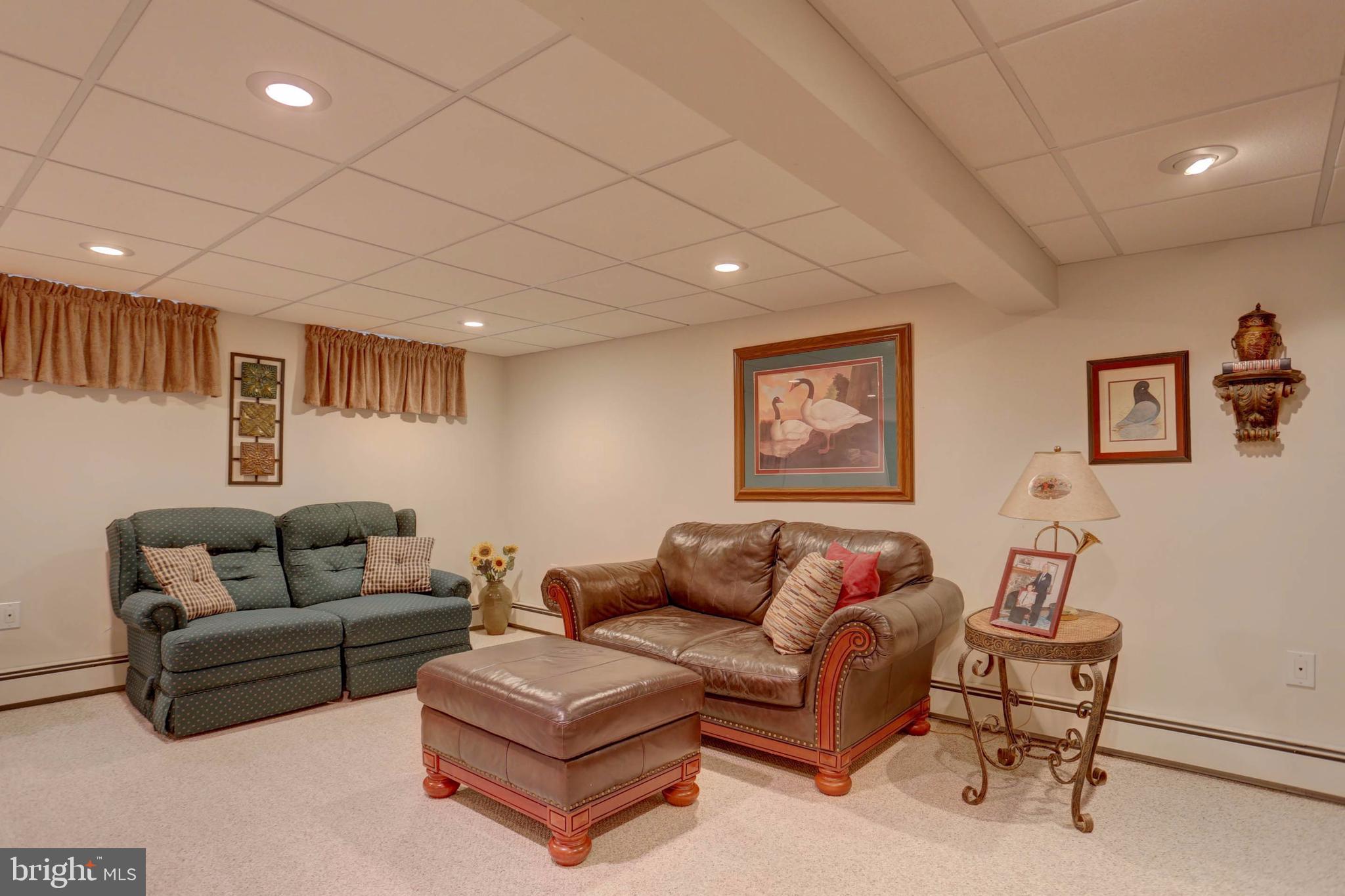 1427 Eden Road Lancaster, PA 17601 - Photo 35 of 39