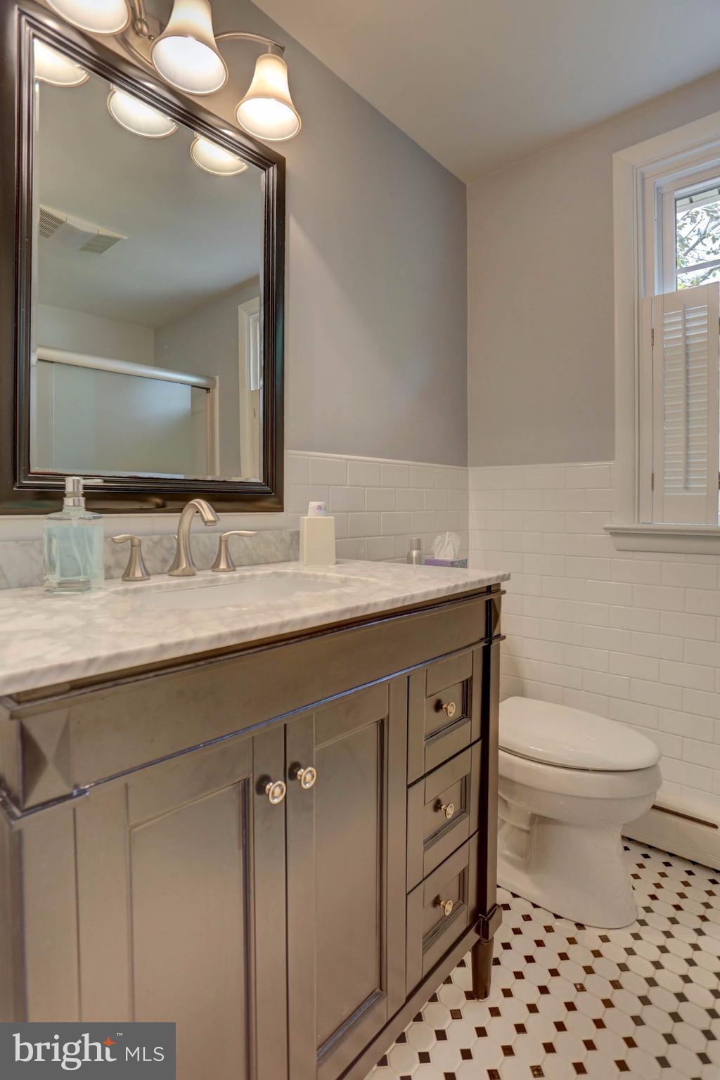 1427 Eden Road Lancaster, PA 17601 - Photo 8 of 39