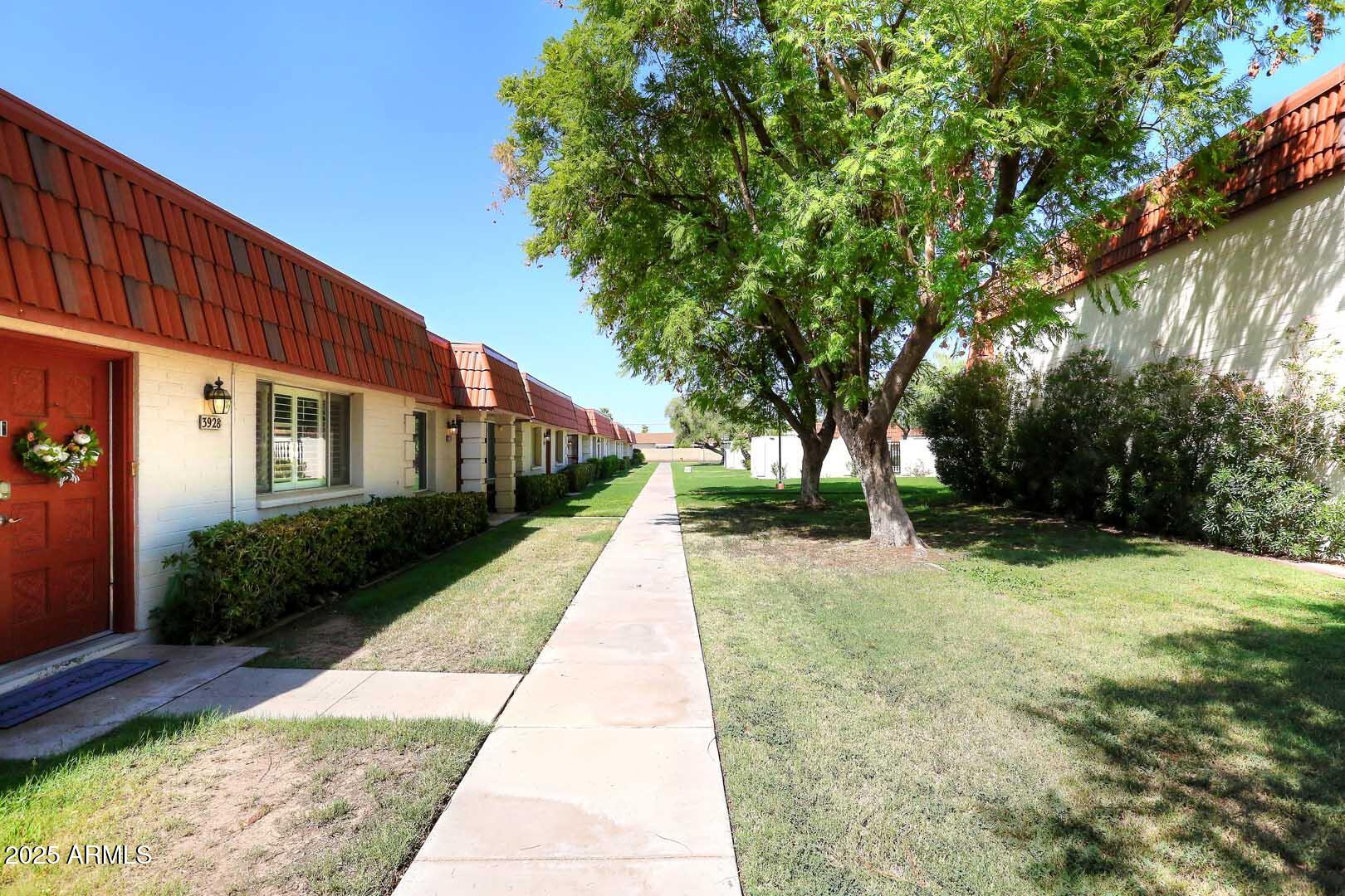 3928 North Granite Reef Road Scottsdale, AZ 85251 - Photo 20 of 50 Front Common Area
