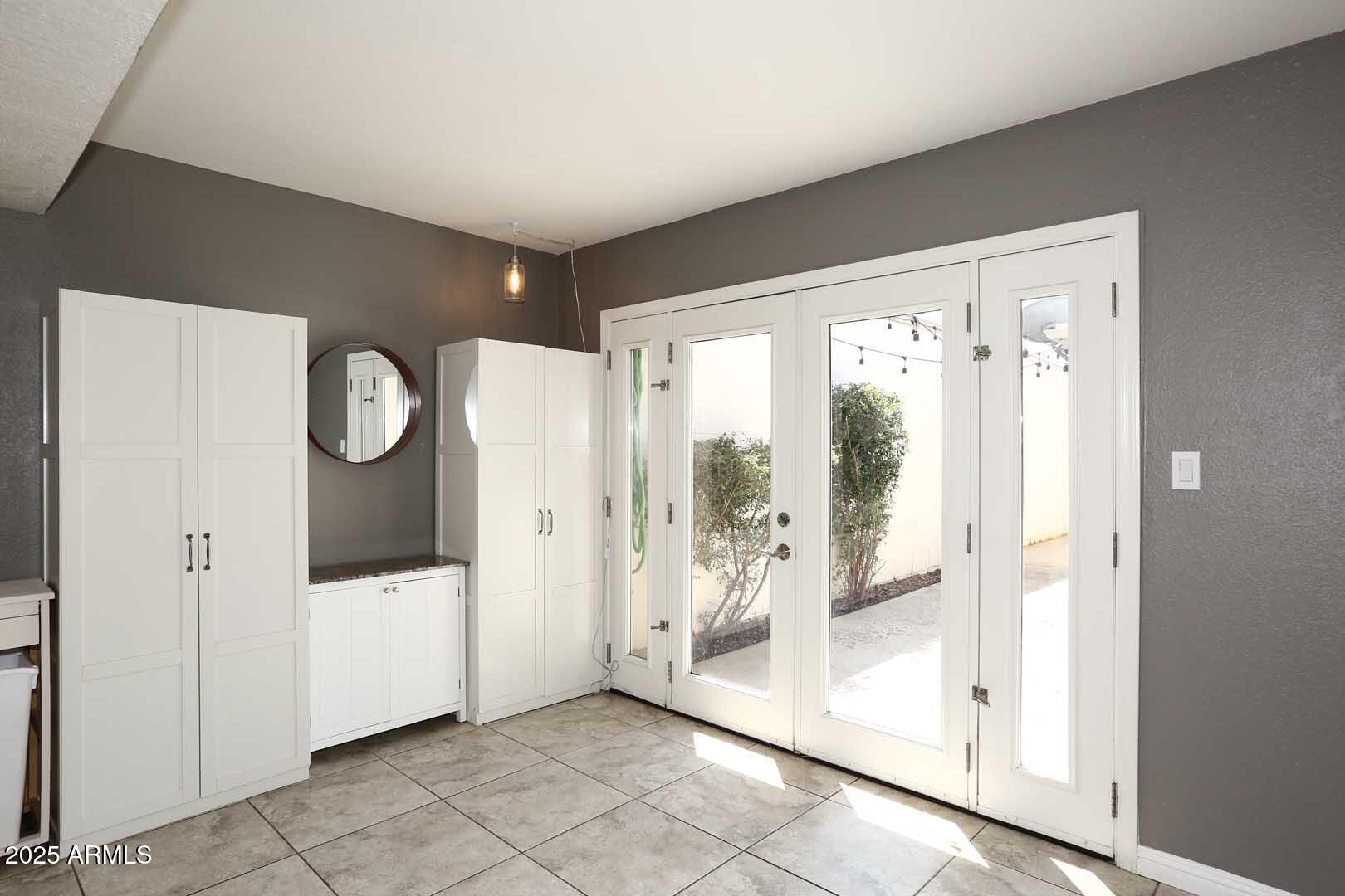 3928 North Granite Reef Road Scottsdale, AZ 85251 - Photo 3 of 50 Breakfast Nook