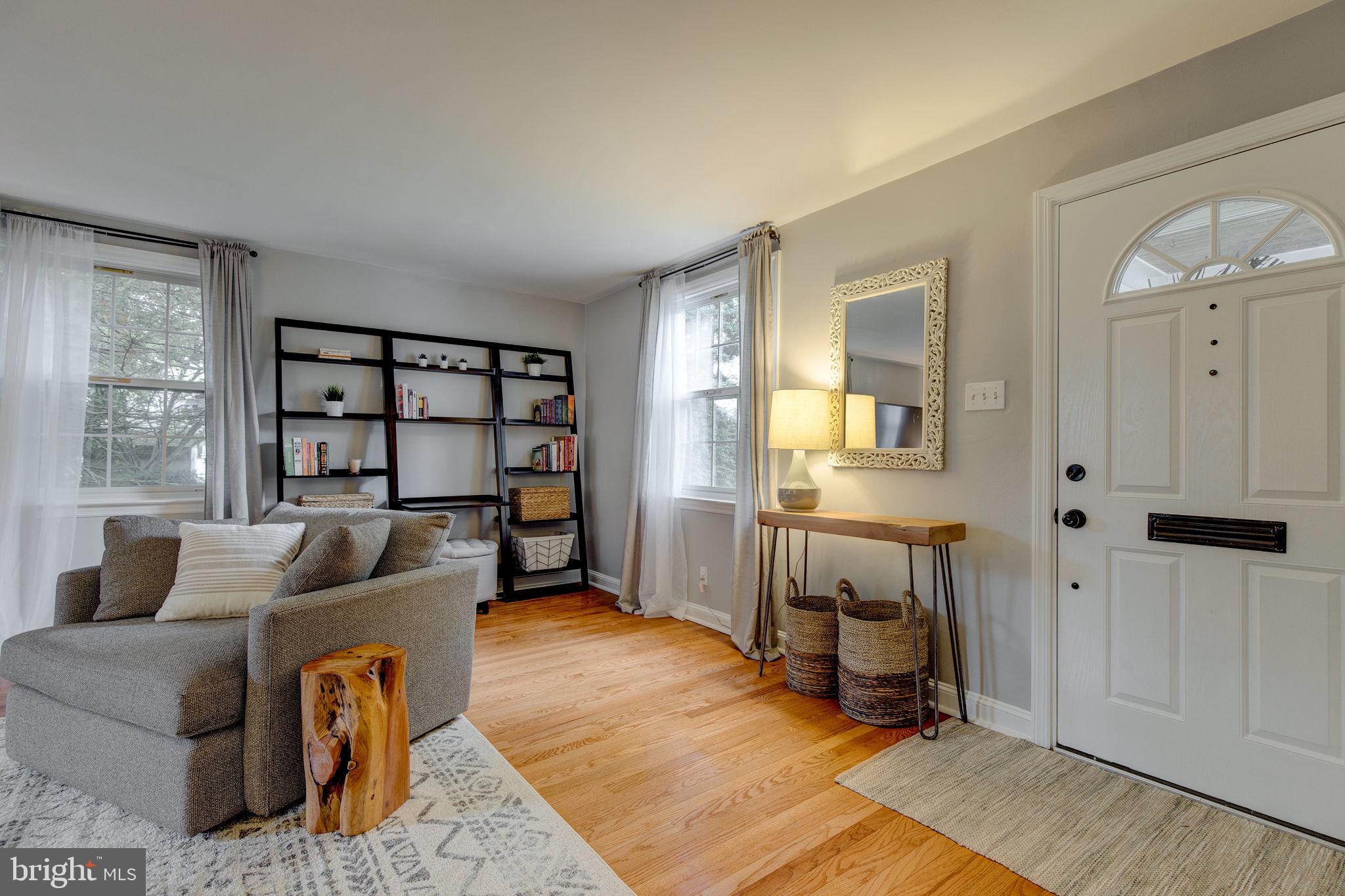 600 Covington Road Havertown, PA 19083 - Photo 4 of 35 Living Room