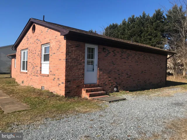 $1,450 | 1815 Meadow Drive, Fredericksburg, VA 22405