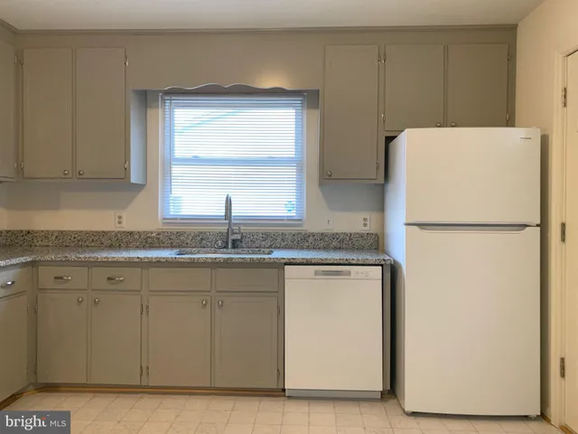 $1,450 | 1813 Meadow Drive, Fredericksburg, VA 22405