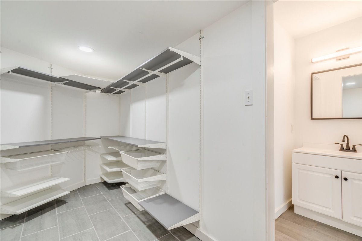 1601 Faro Drive, Unit 1402 Austin, TX 78741 - Photo 16 of 29