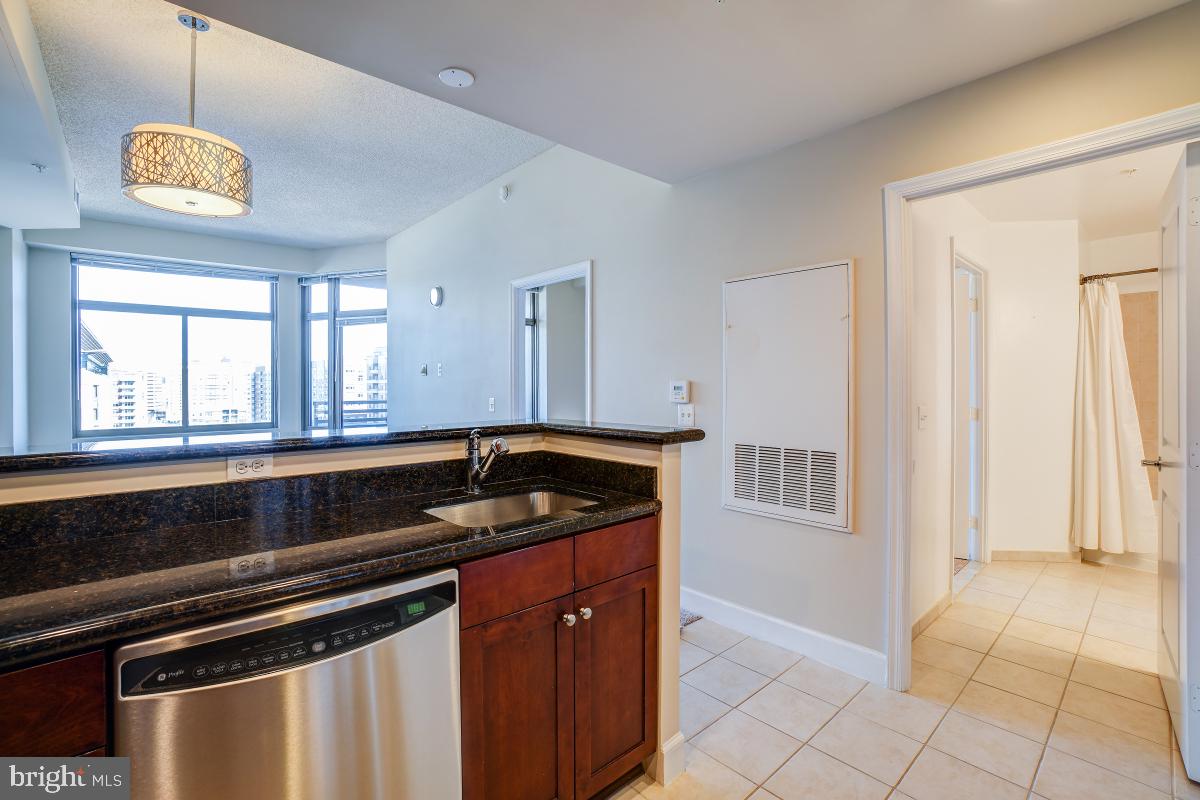 3600 South Glebe Road, Unit 1016W Arlington, VA 22202 - Photo 10 of 37