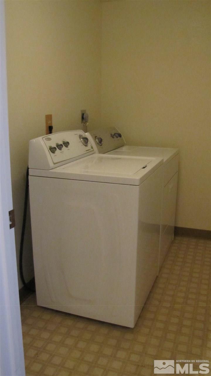 3470 Bowie Road Reno, NV 89503 - Photo 19 of 25 a utility room with dryer and washer