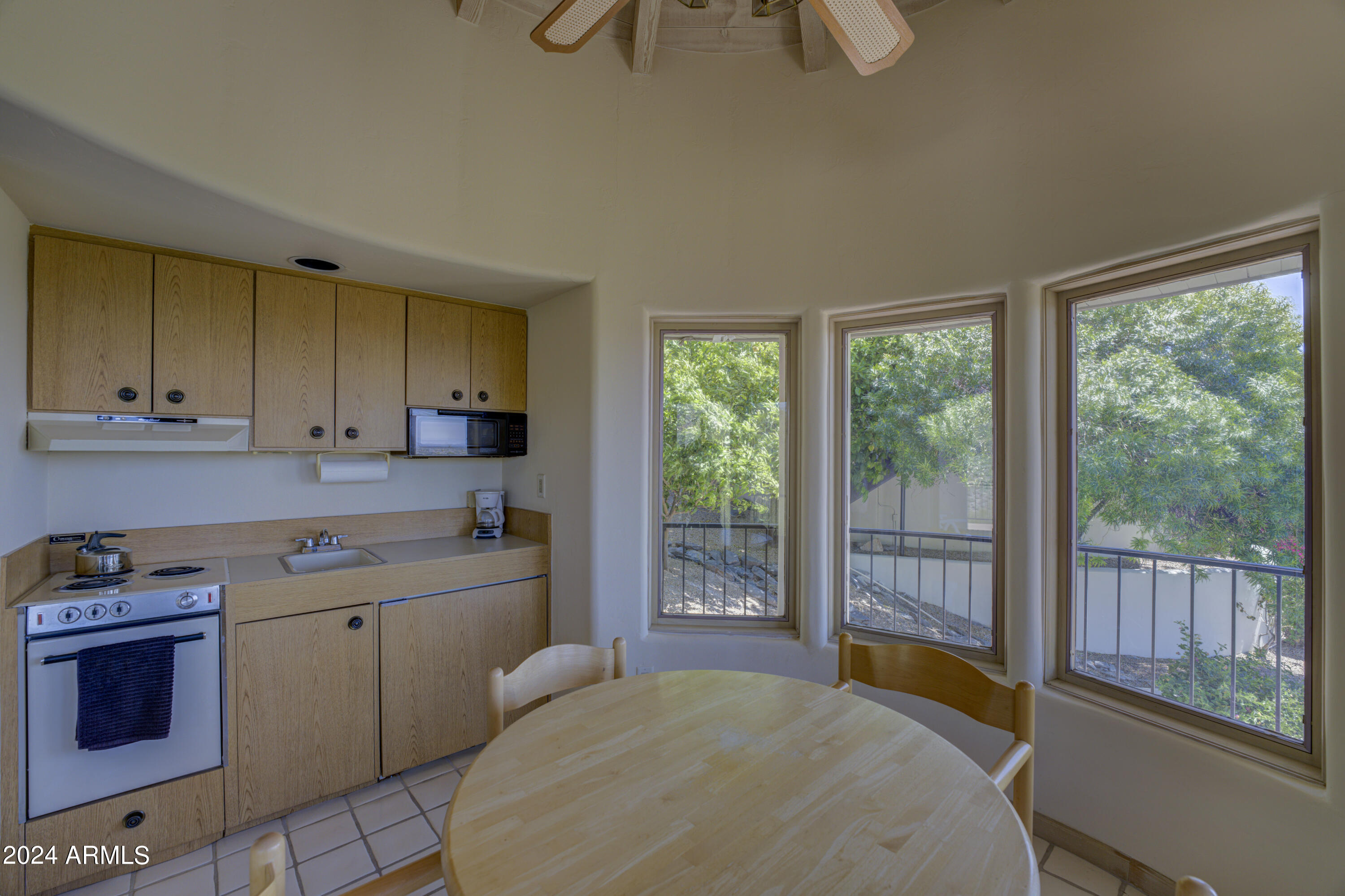 6431 East El Sendero Road Carefree, AZ 85377 - Photo 41 of 50 Guest House Kitchen