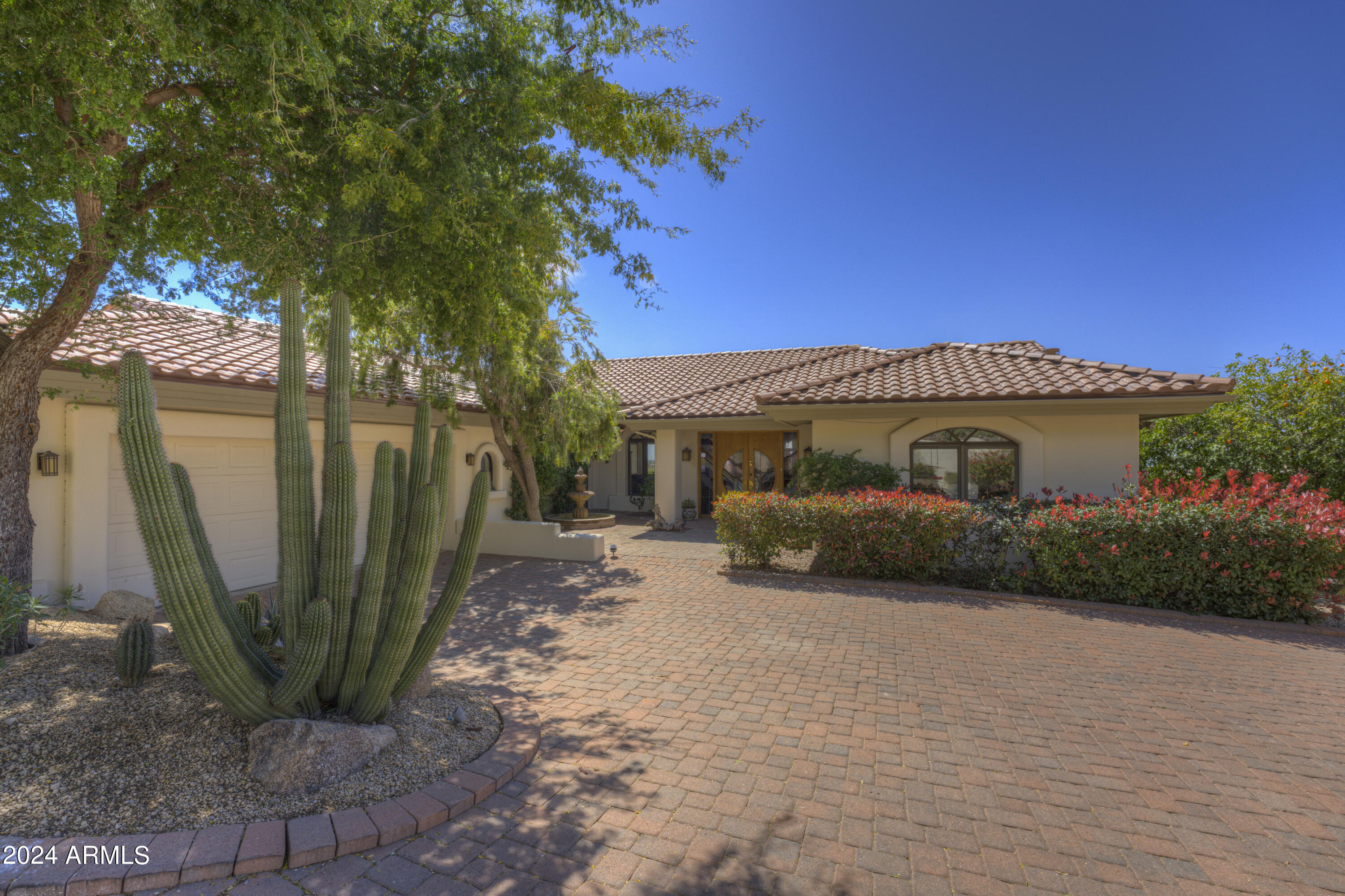 6431 East El Sendero Road Carefree, AZ 85377 - Photo 9 of 50 Beautiful All Around