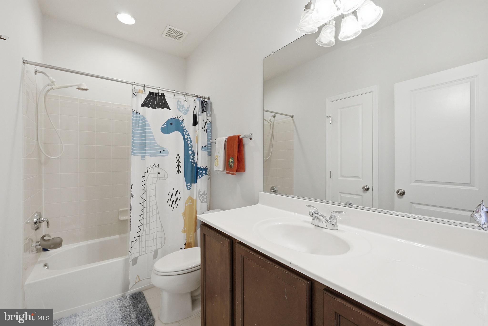 214 Shields Road Stafford, VA 22554 - Photo 22 of 47 Bright and cheerful bathroom retreat.