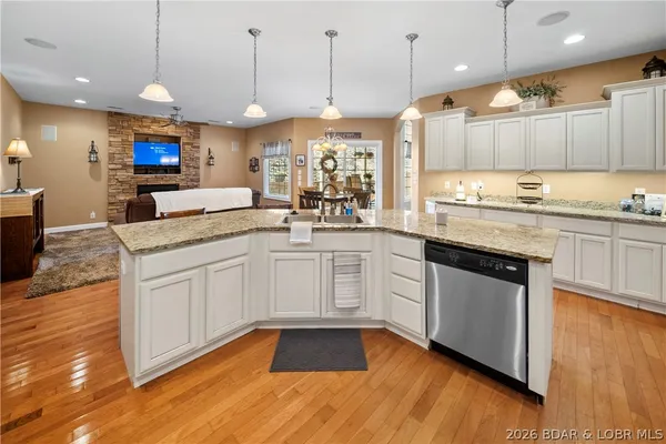 $550,000 | 47 Mockingbird Road, Lake Ozark, MO 65049