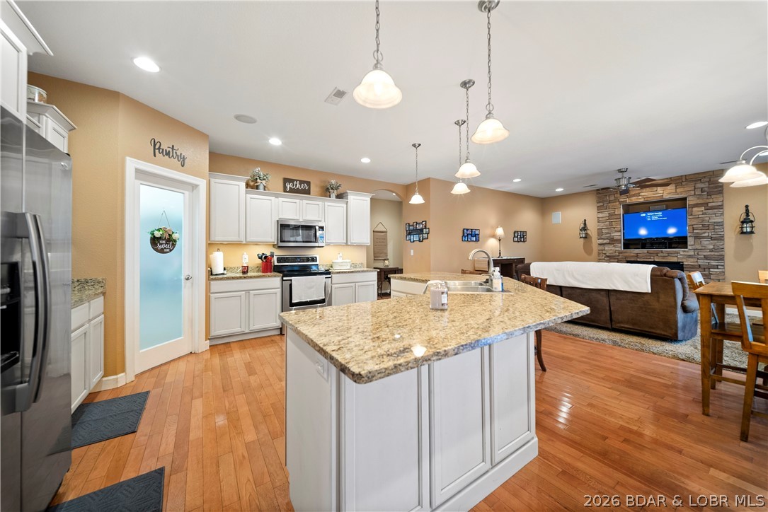 47 Mockingbird Road Lake Ozark, MO 65049 - Photo 22 of 66