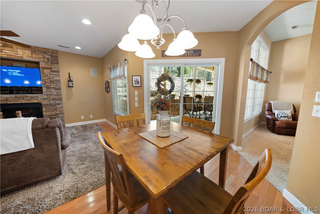 47 Mockingbird Road Lake Ozark, MO 65049 - Photo 23 of 66 kitchen table