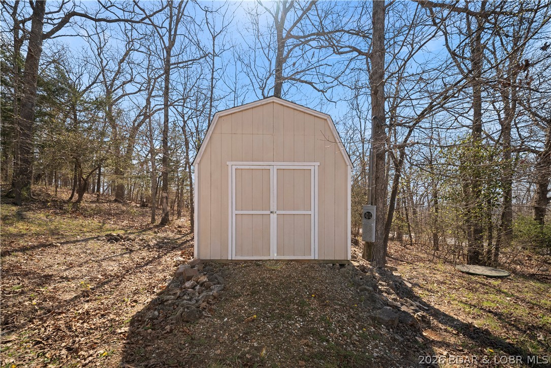 47 Mockingbird Road Lake Ozark, MO 65049 - Photo 43 of 66 Shed out back