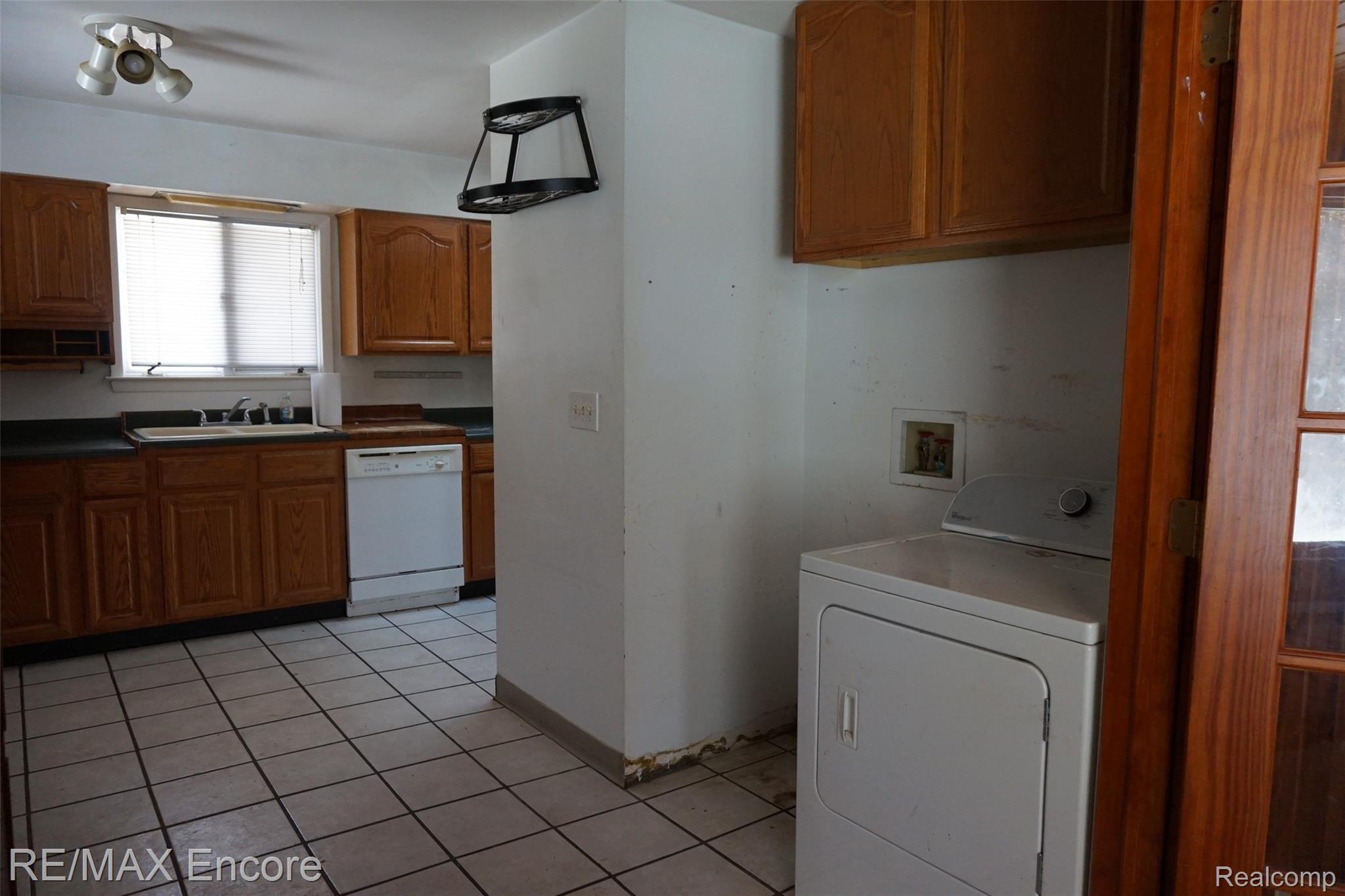 1009 Grange Hall Road Fenton, MI 48430 - Photo 14 of 25 14.JPG