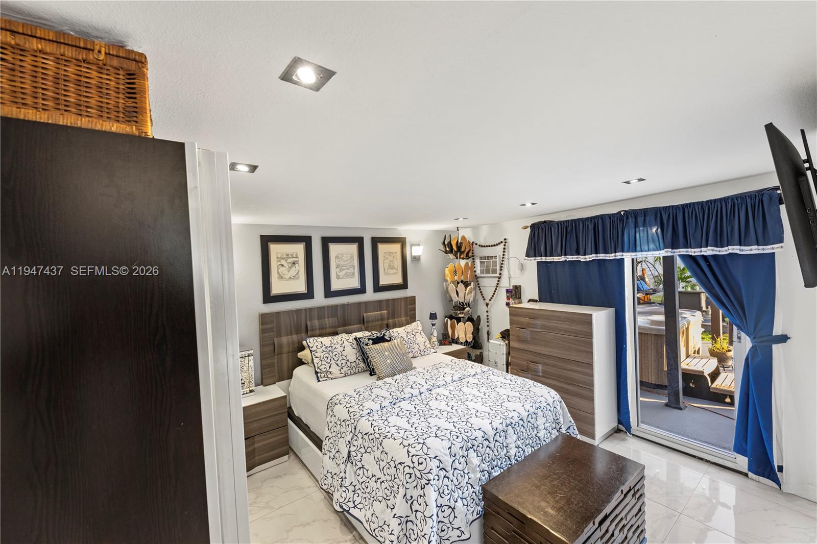 117 Southwest 6th Street Hallandale Beach, FL 33009 - Photo 15 of 40