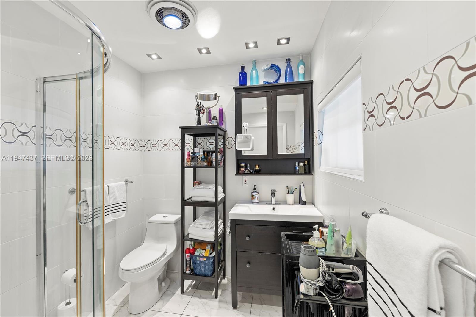 117 Southwest 6th Street Hallandale Beach, FL 33009 - Photo 17 of 40