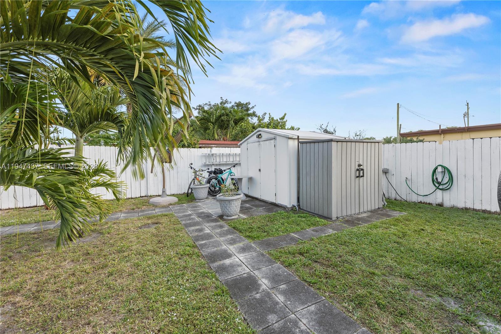 117 Southwest 6th Street Hallandale Beach, FL 33009 - Photo 22 of 40