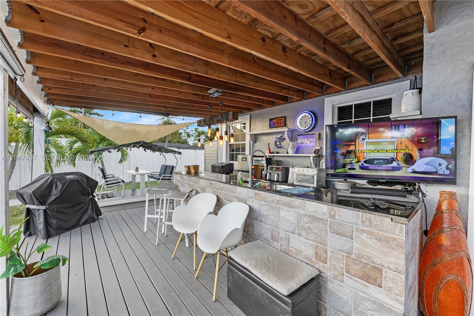 117 Southwest 6th Street Hallandale Beach, FL 33009 - Photo 24 of 40