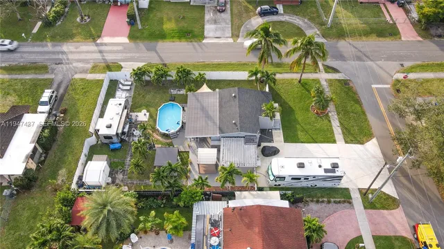 $580,000 | 117 Southwest 6th Street, Hallandale Beach, FL 33009
