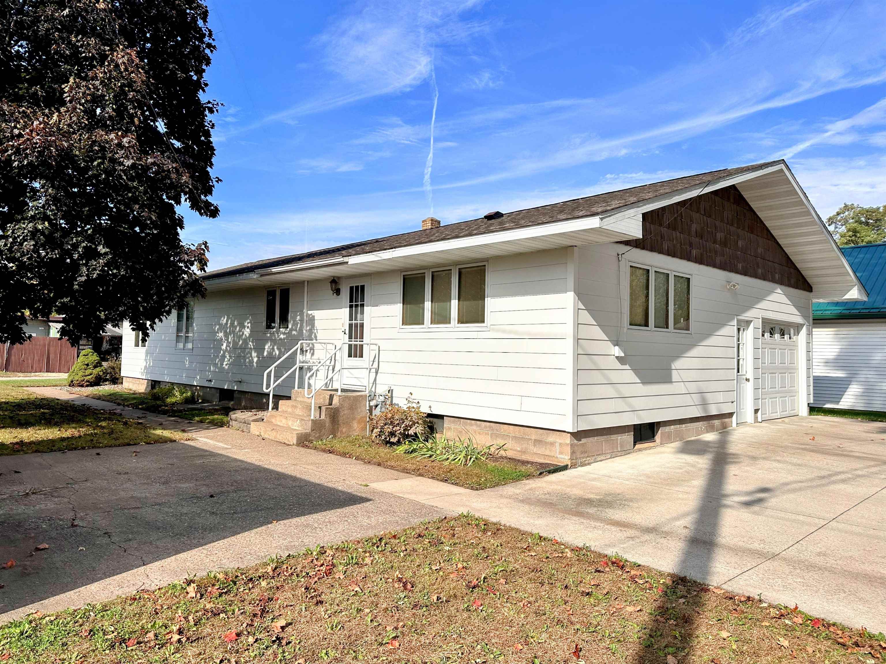 1202 South 9th Street Prairie du Chien, WI 53821 - Photo 3 of 28