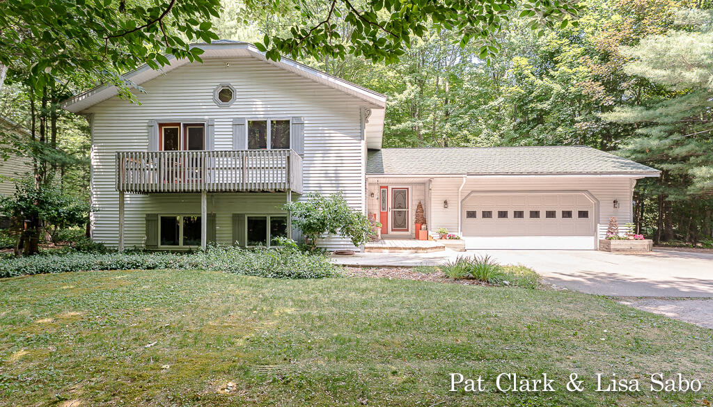 17469 West Spring Lake Road Spring Lake, MI 49456 - Photo 1 of 52 17469WSPringLakeRd01Lores