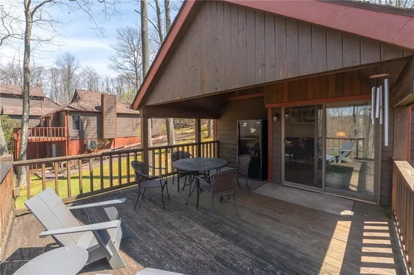 $425,000 | 620 The Maples, Farmington, PA 15437
