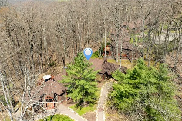 $425,000 | 620 The Maples, Farmington, PA 15437