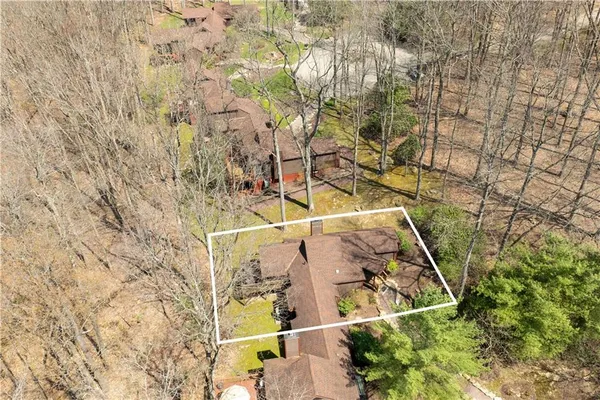 $425,000 | 620 The Maples, Farmington, PA 15437