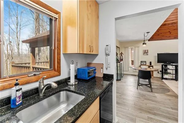 $425,000 | 620 The Maples, Farmington, PA 15437