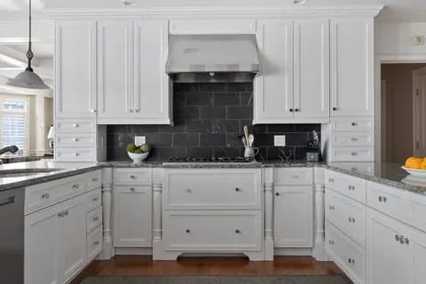 $3,095,000 | 20 Risley Road, Newton, MA 02465