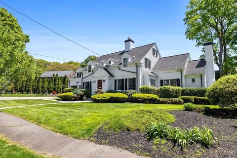 $3,095,000 | 20 Risley Road, Newton, MA 02465