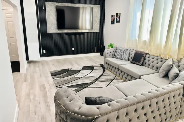 $519,999 | 50 Picadilly Circle, Rock Hill, NY 12775