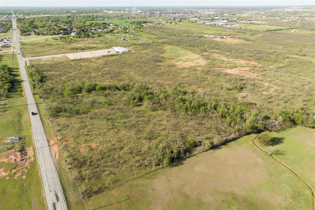 2206 Turtle Creek Road Wichita Falls, TX 76309 - Photo 4 of 38 a view of an ocean