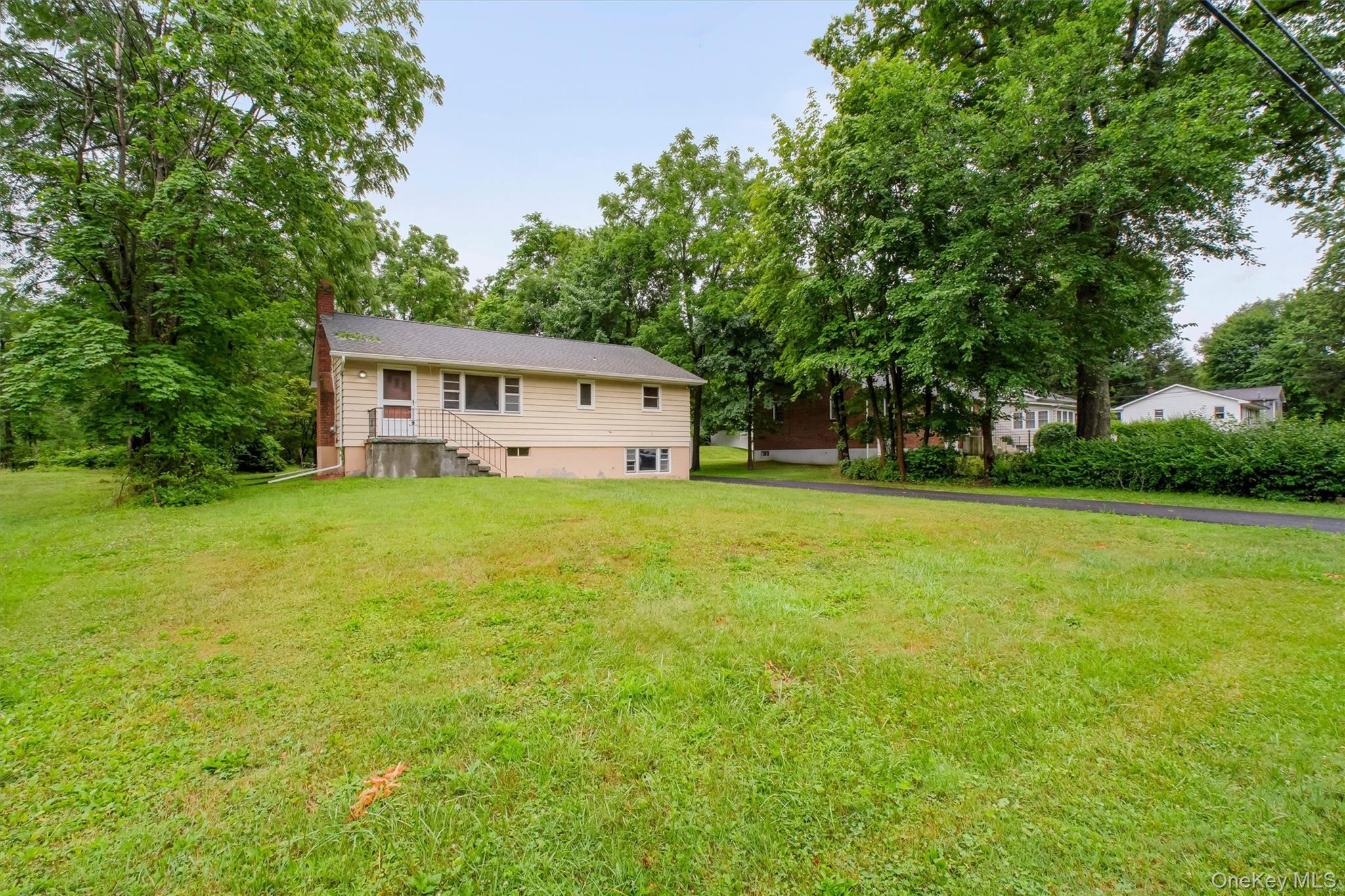 72 South Terrace Fishkill, NY 12524 - Photo 3 of 30