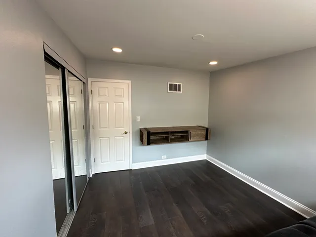 $2,799 | 5212 Harmswood Terrace, Skokie, IL 60077