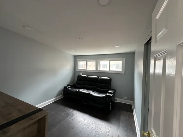 $2,799 | 5212 Harmswood Terrace, Skokie, IL 60077