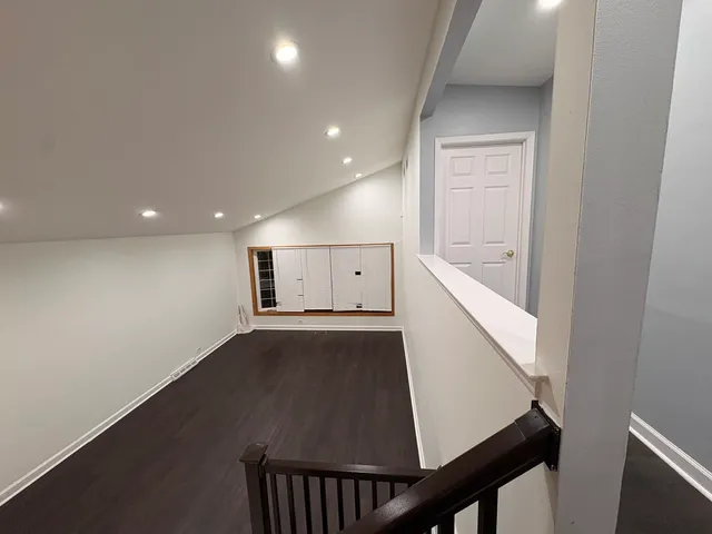 $2,799 | 5212 Harmswood Terrace, Skokie, IL 60077