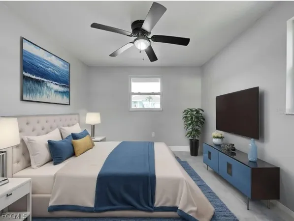 a view of empty room with window