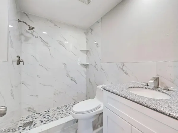 $2,650 | 4342 Ewing Circle, Port Charlotte, FL 33948