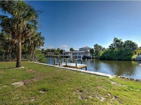 $2,500 | 4342 Ewing Circle, Port Charlotte, FL 33948