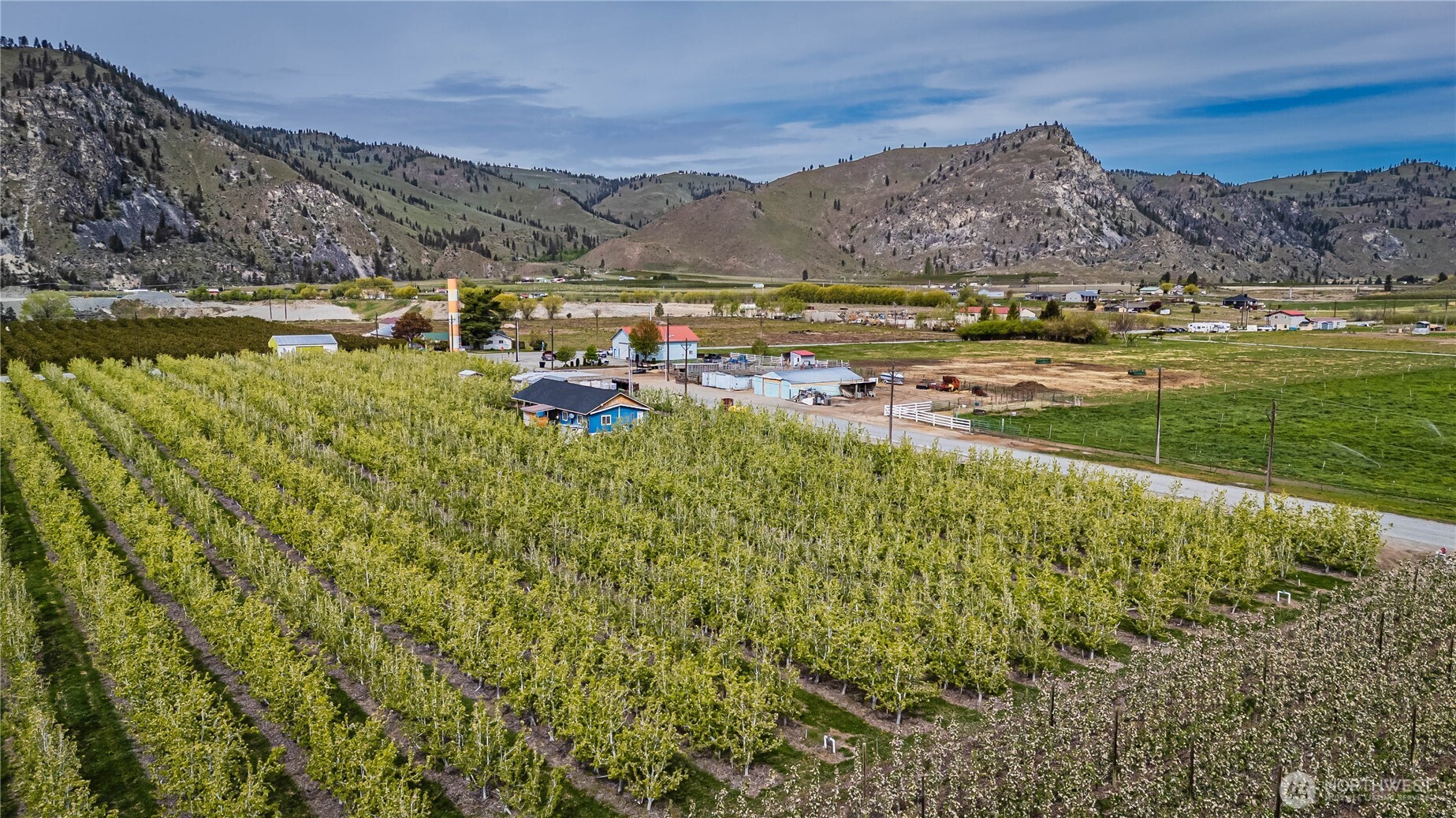 58 Substation Road Chelan, WA 98816 - Photo 6 of 21